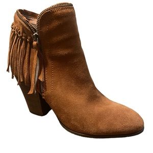 Dolce Vita Fringe Zip Accent Brown Suede Leather Fringe Western Ankle Boots E406